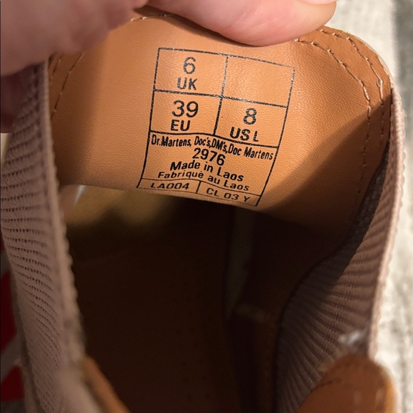 Dr. Martens 2976 Chelsea Boots - Picture 10 of 10